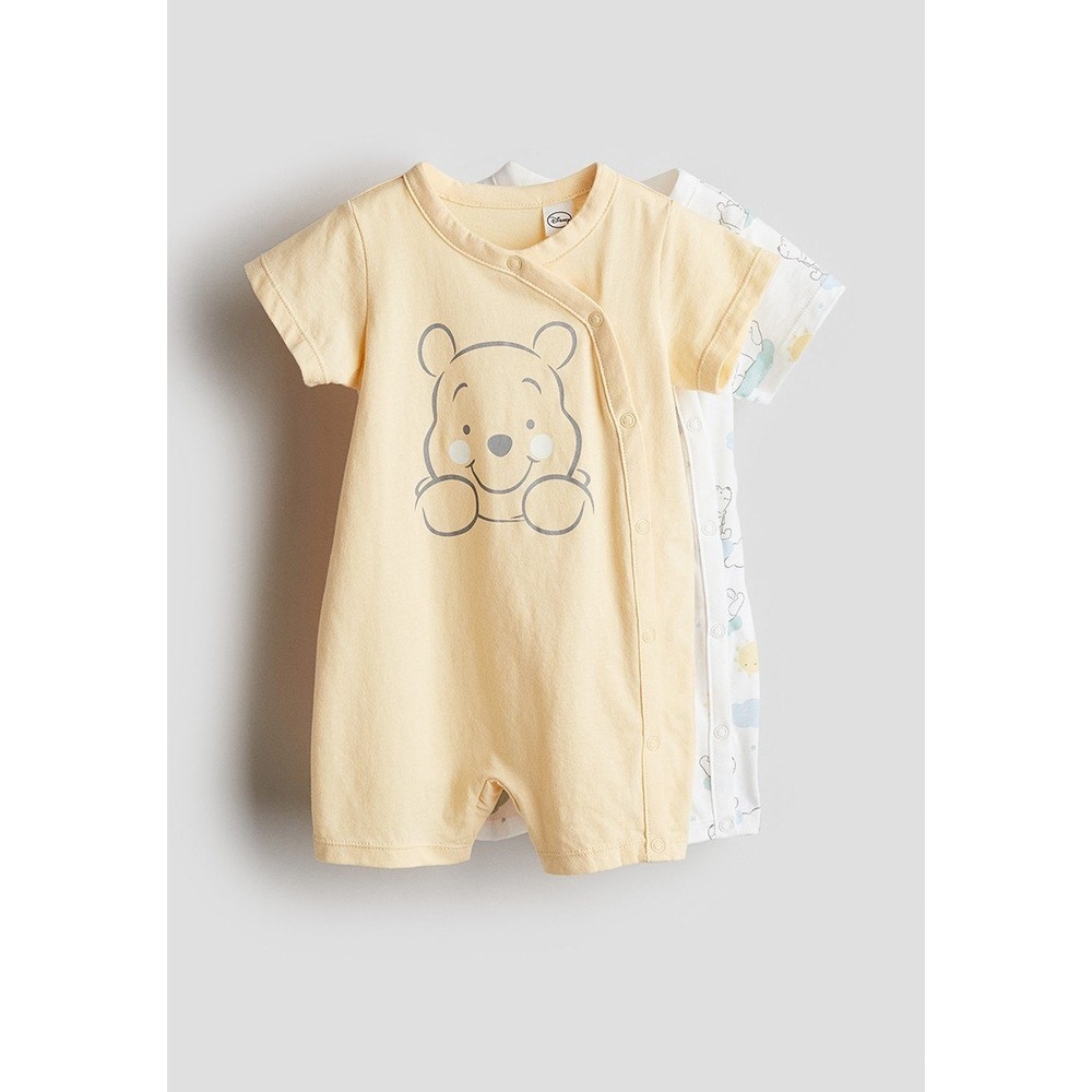 H&M Infant Size 9 month Winnie the Pooh Short Sleeve Button Front 2 pc Rompers‎